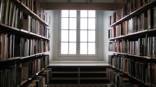 books-and-window-1219757