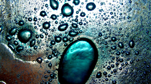 bubbles-on-glass-1561985