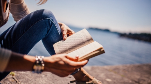 stocksnap-reading-925589_1280