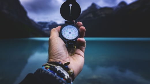joshuaworoniecki-compass-4891499_1920